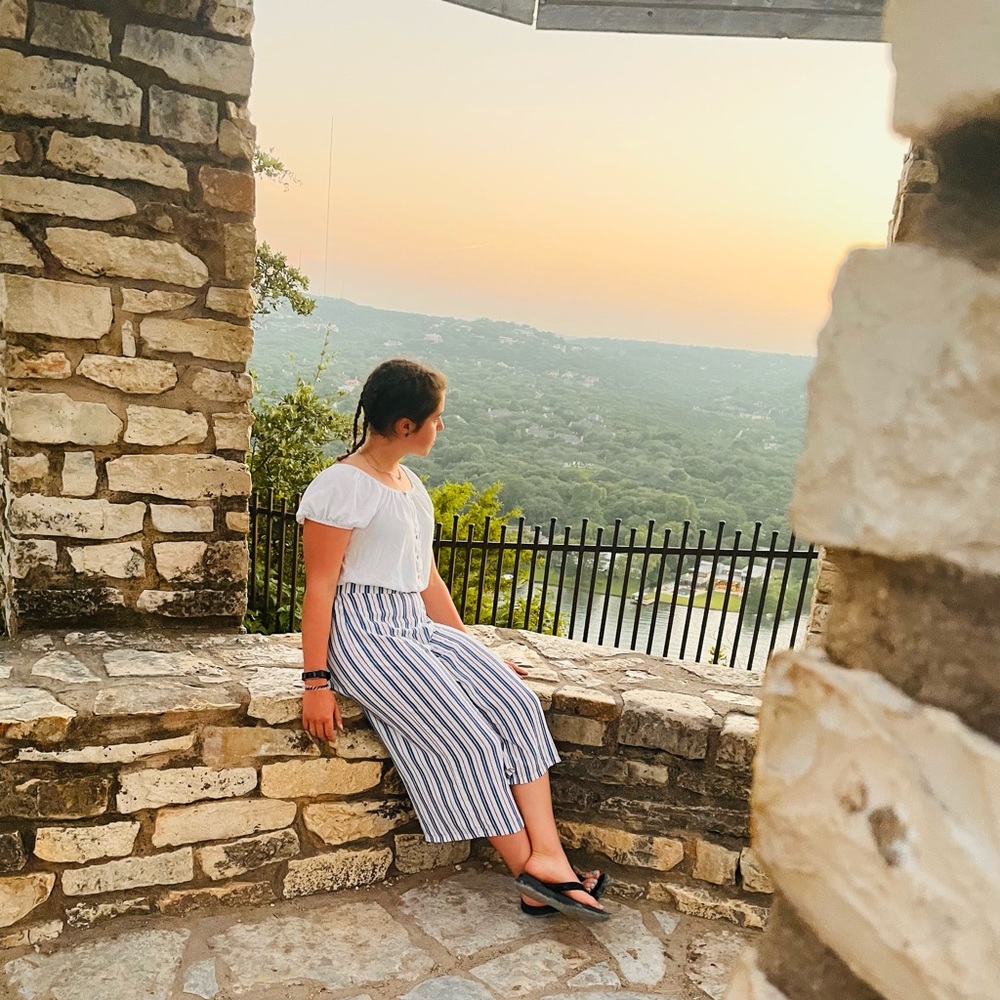Meet your Posher, Julia